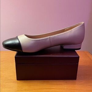 Life Stride Black and Cream Flats